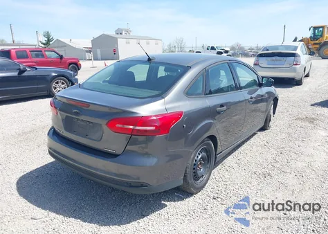 2015 Ford Focus S from USA, damaged, VIN 1FADP3E27FL204784